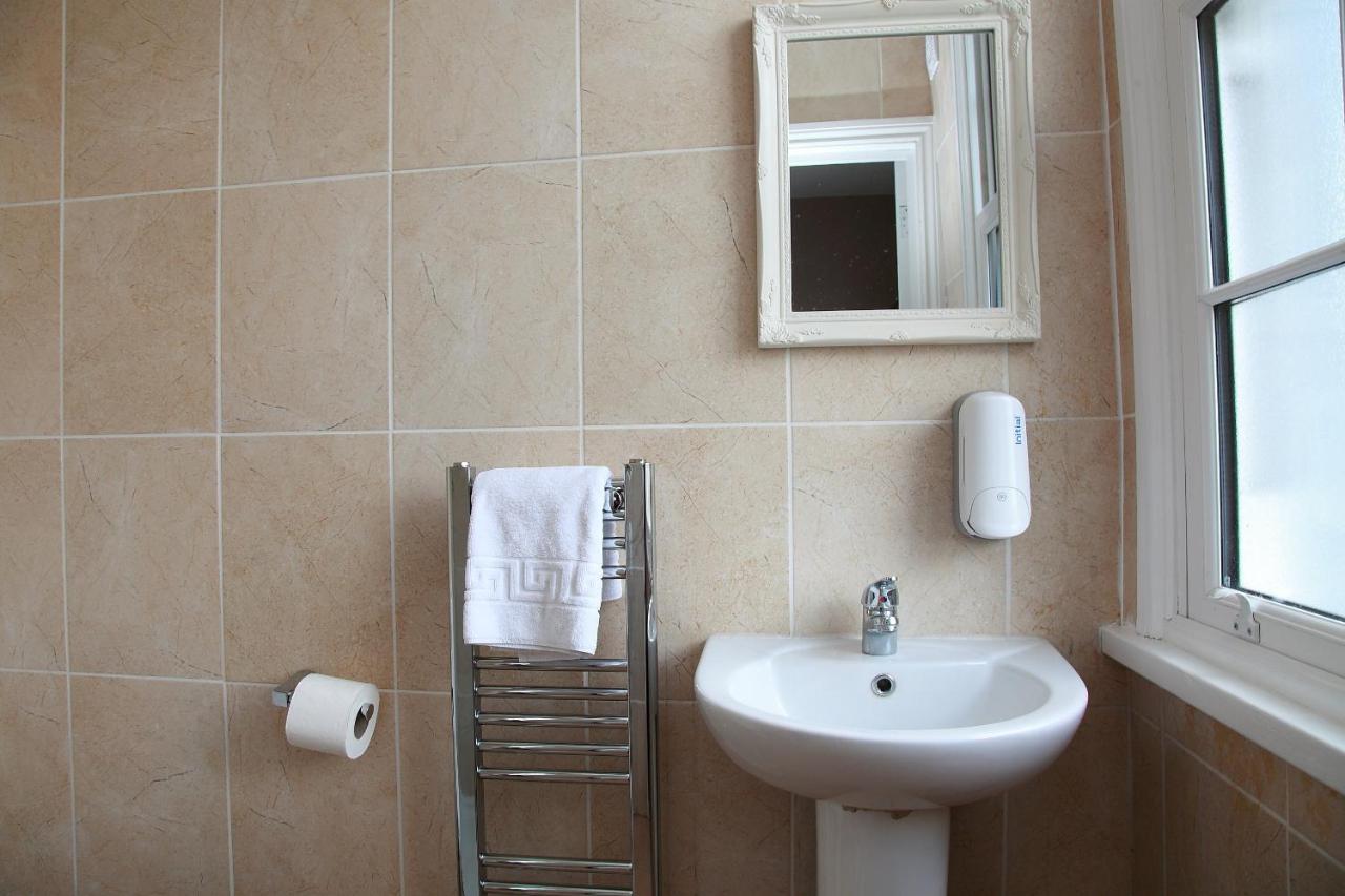 Hampton Court Hotel East Molesey Luaran gambar