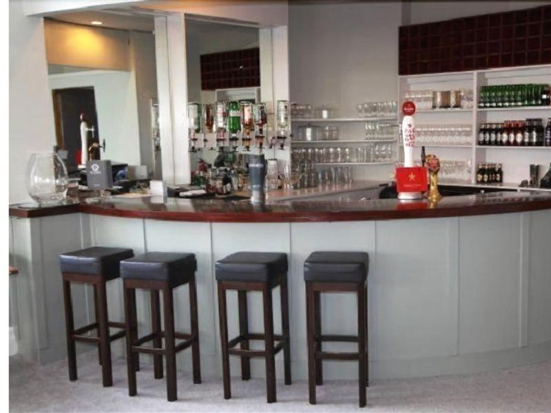 Hampton Court Hotel East Molesey Luaran gambar